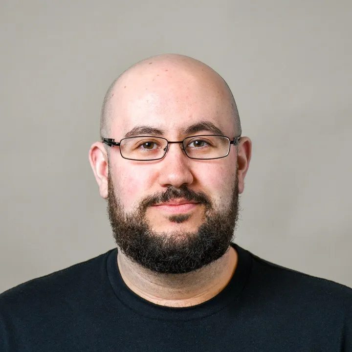 A dashing headshot of myself.